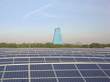 Foto 1 impianto fotovoltaico Gigante Ovest 997,92 KWp su tetto di immobile commerciale